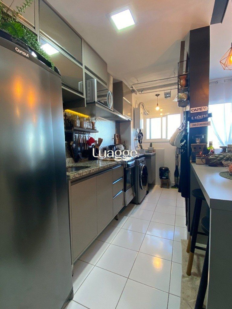 Apartamento à venda com 2 quartos, 67m² - Foto 9