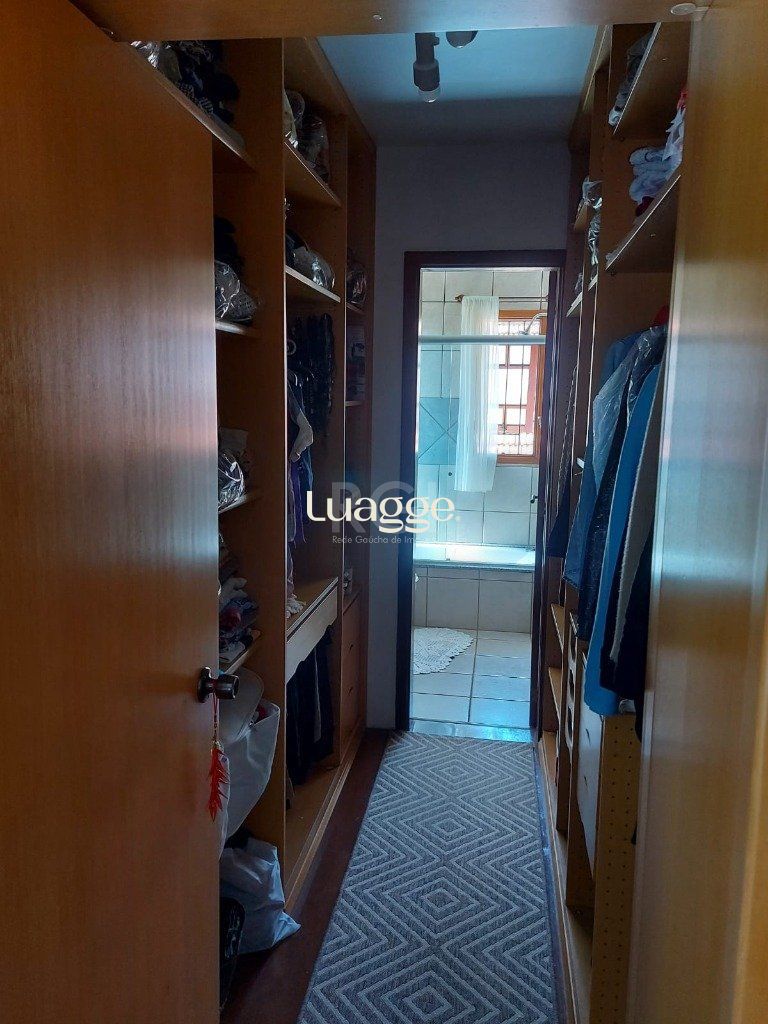 Casa de Condomínio à venda com 3 quartos, 234m² - Foto 21