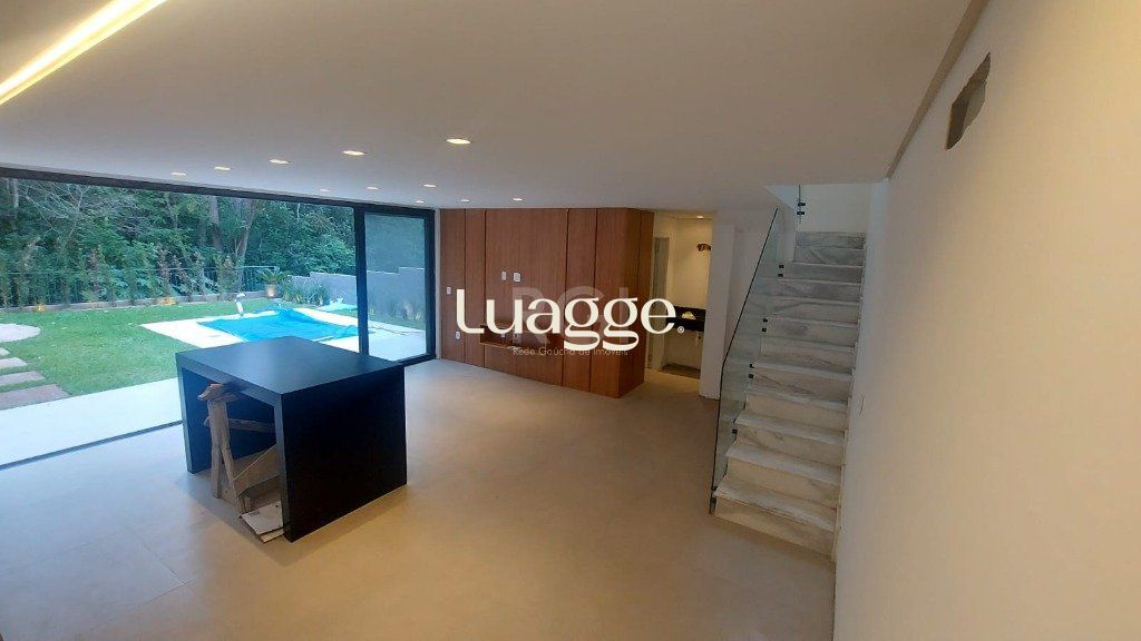Casa de Condomínio à venda com 3 quartos, 222m² - Foto 8