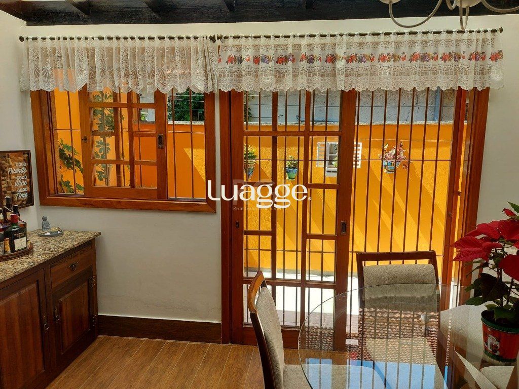 Casa de Condomínio à venda com 3 quartos, 234m² - Foto 8