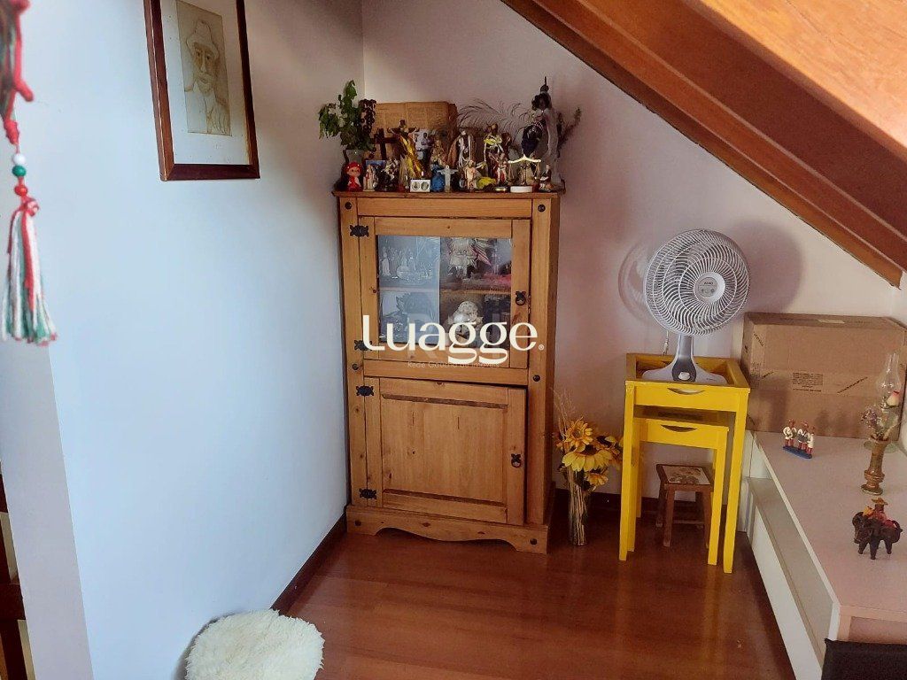 Casa de Condomínio à venda com 3 quartos, 234m² - Foto 9