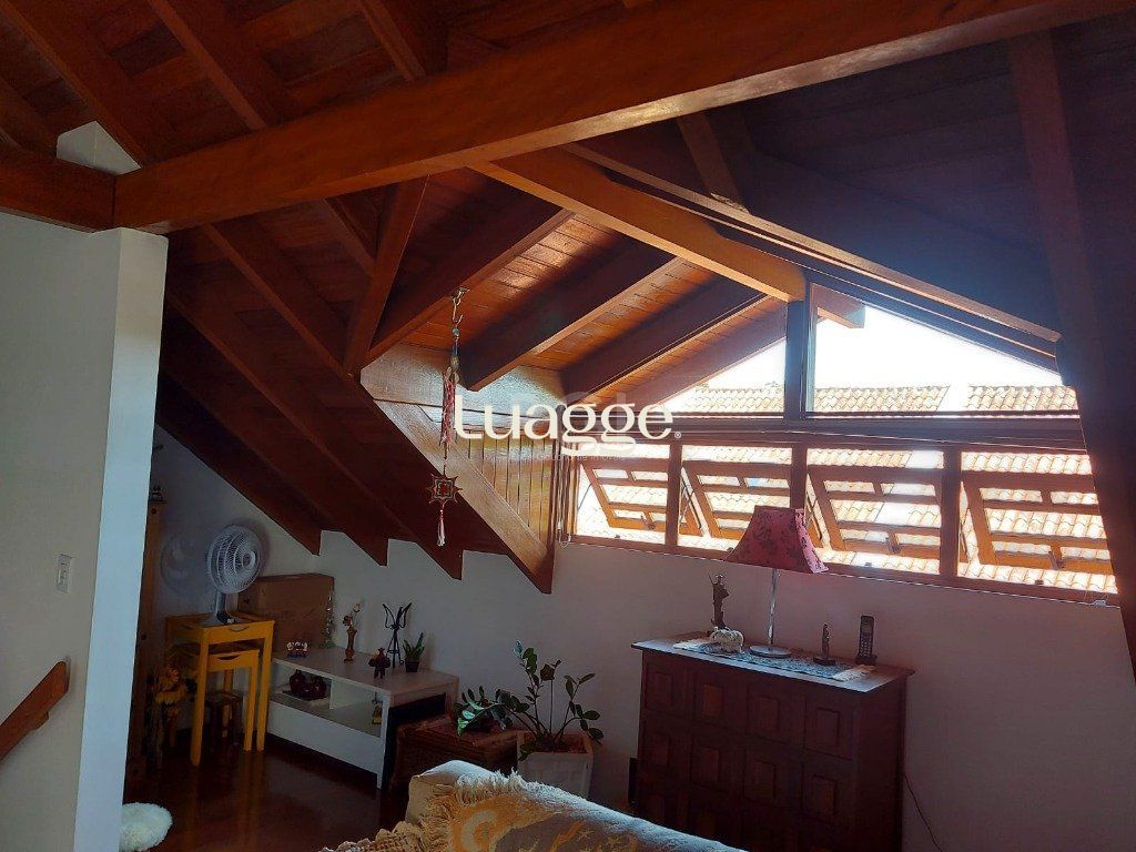 Casa de Condomínio à venda com 3 quartos, 234m² - Foto 30