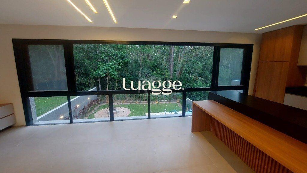 Casa de Condomínio à venda com 3 quartos, 222m² - Foto 6