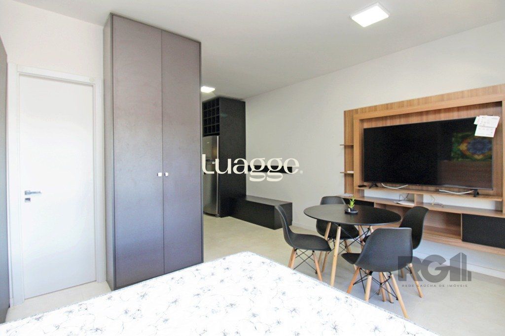 Apartamento à venda com 1 quarto, 35m² - Foto 2