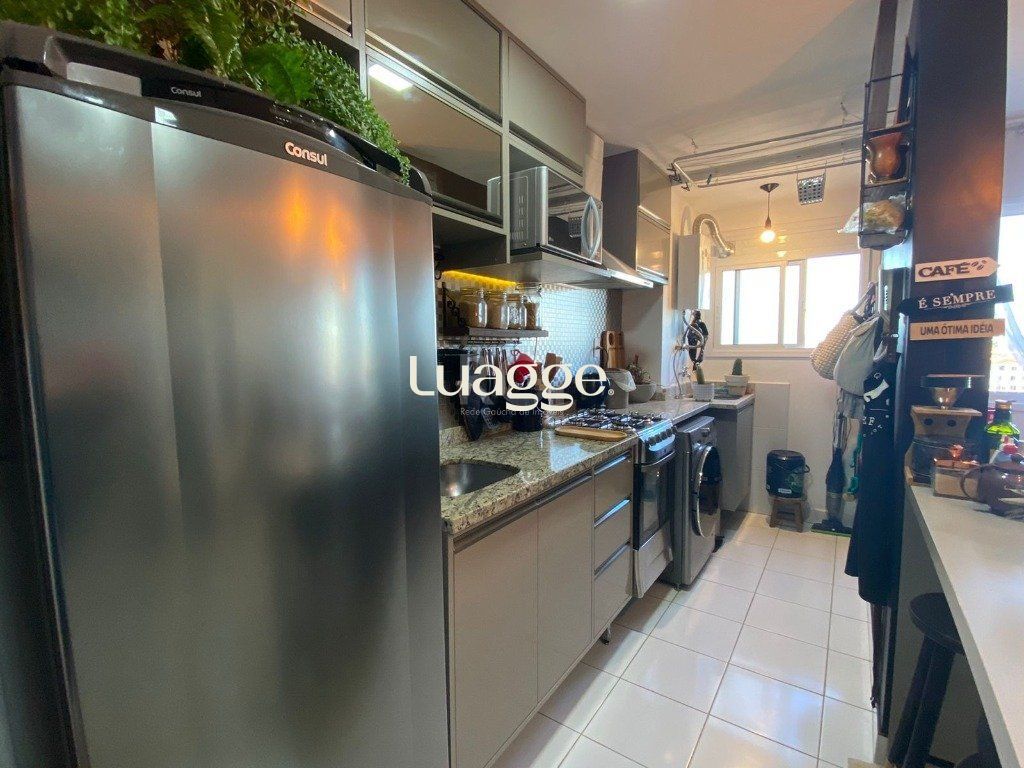 Apartamento à venda com 2 quartos, 67m² - Foto 6