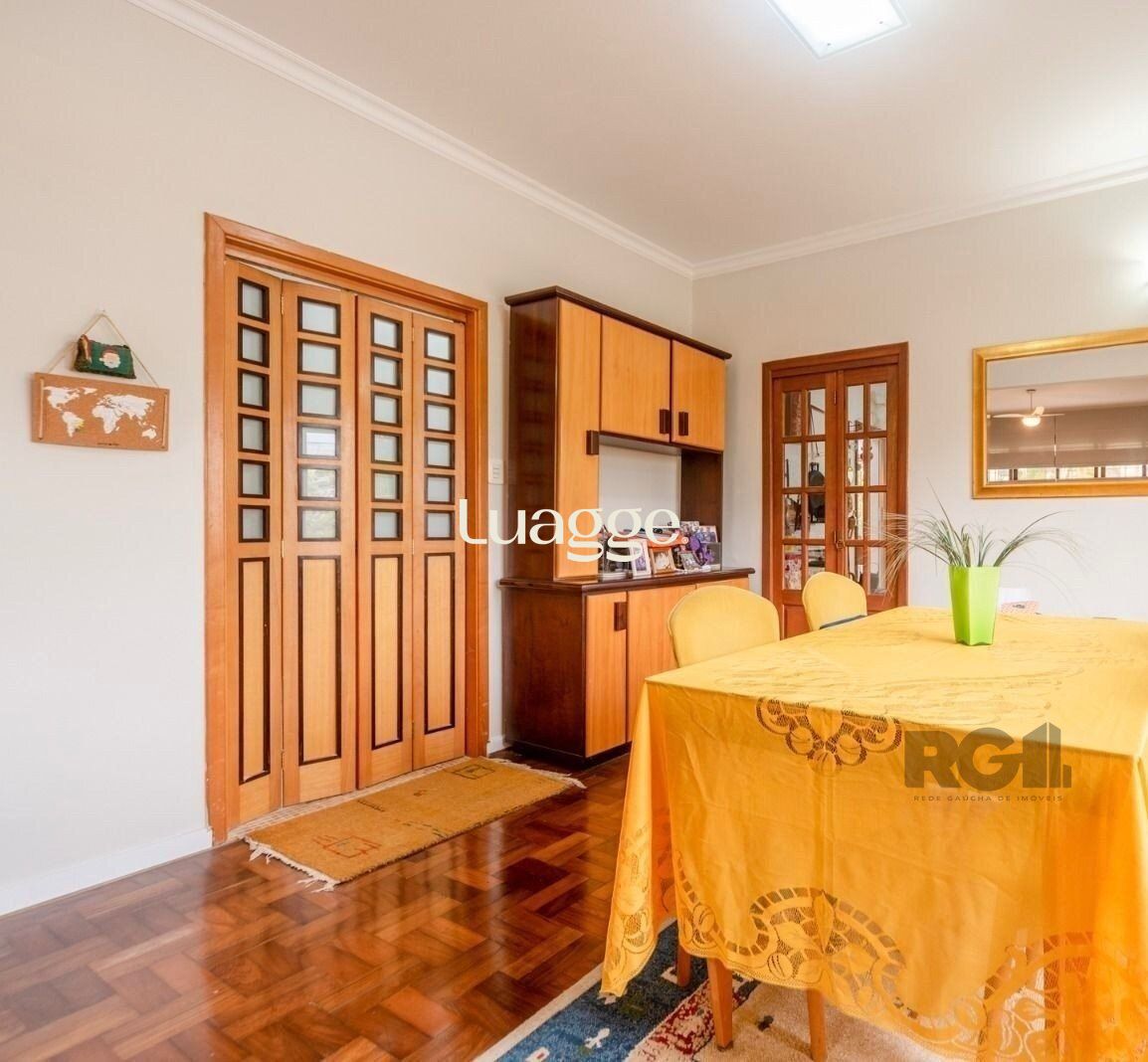 Casa à venda com 3 quartos, 271m² - Foto 8