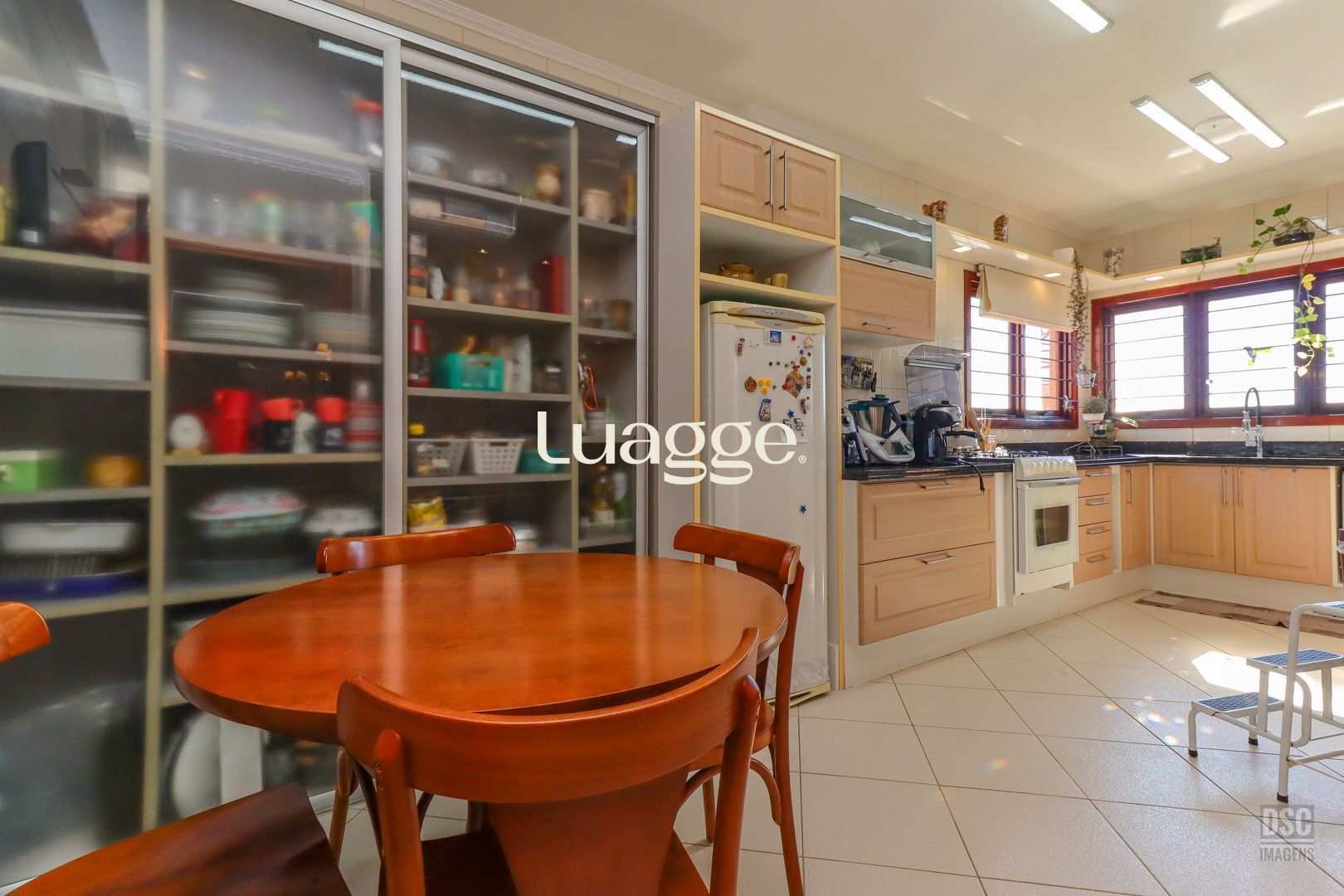 Casa à venda com 3 quartos, 350m² - Foto 13