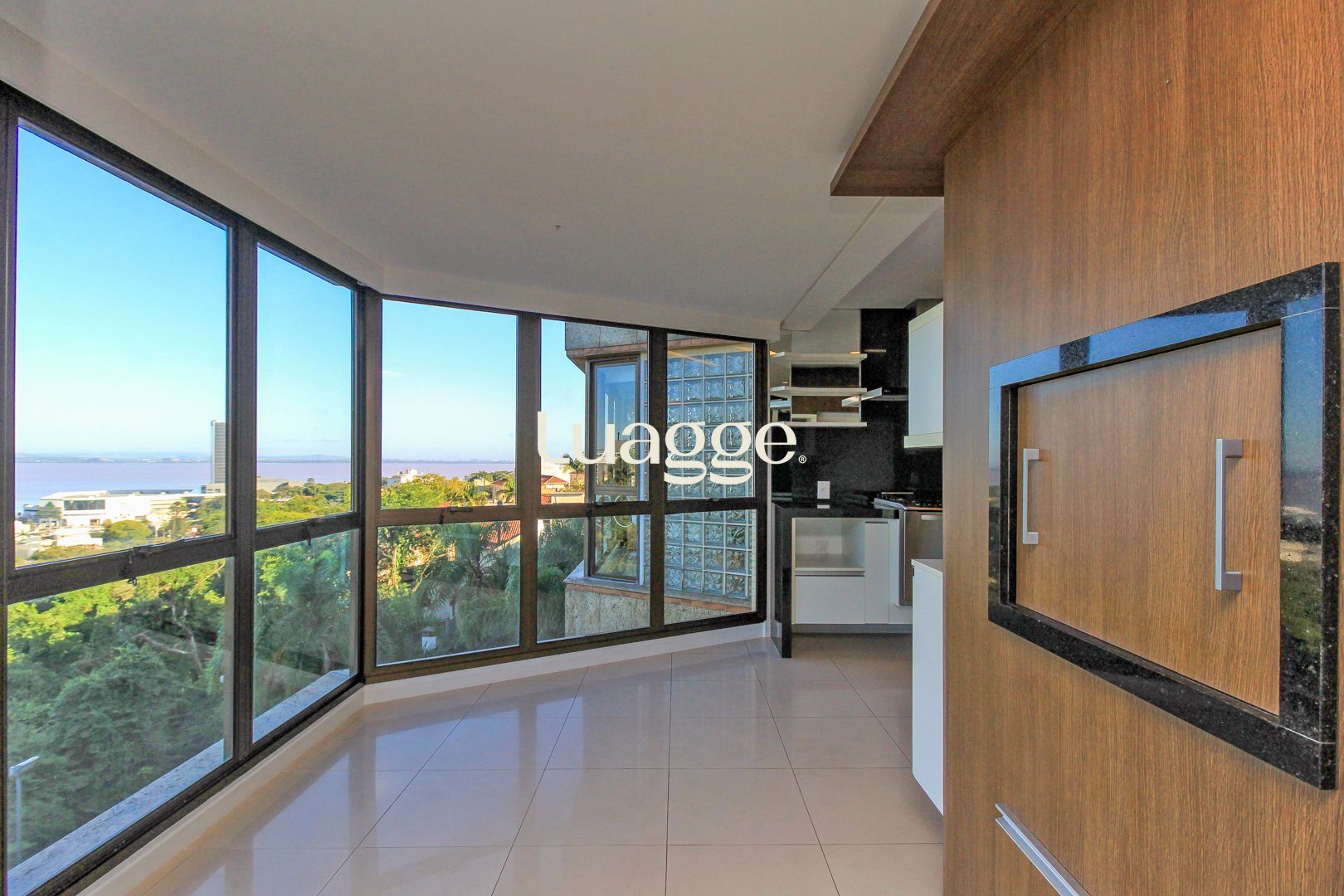 Apartamento à venda com 3 quartos, 206m² - Foto 14