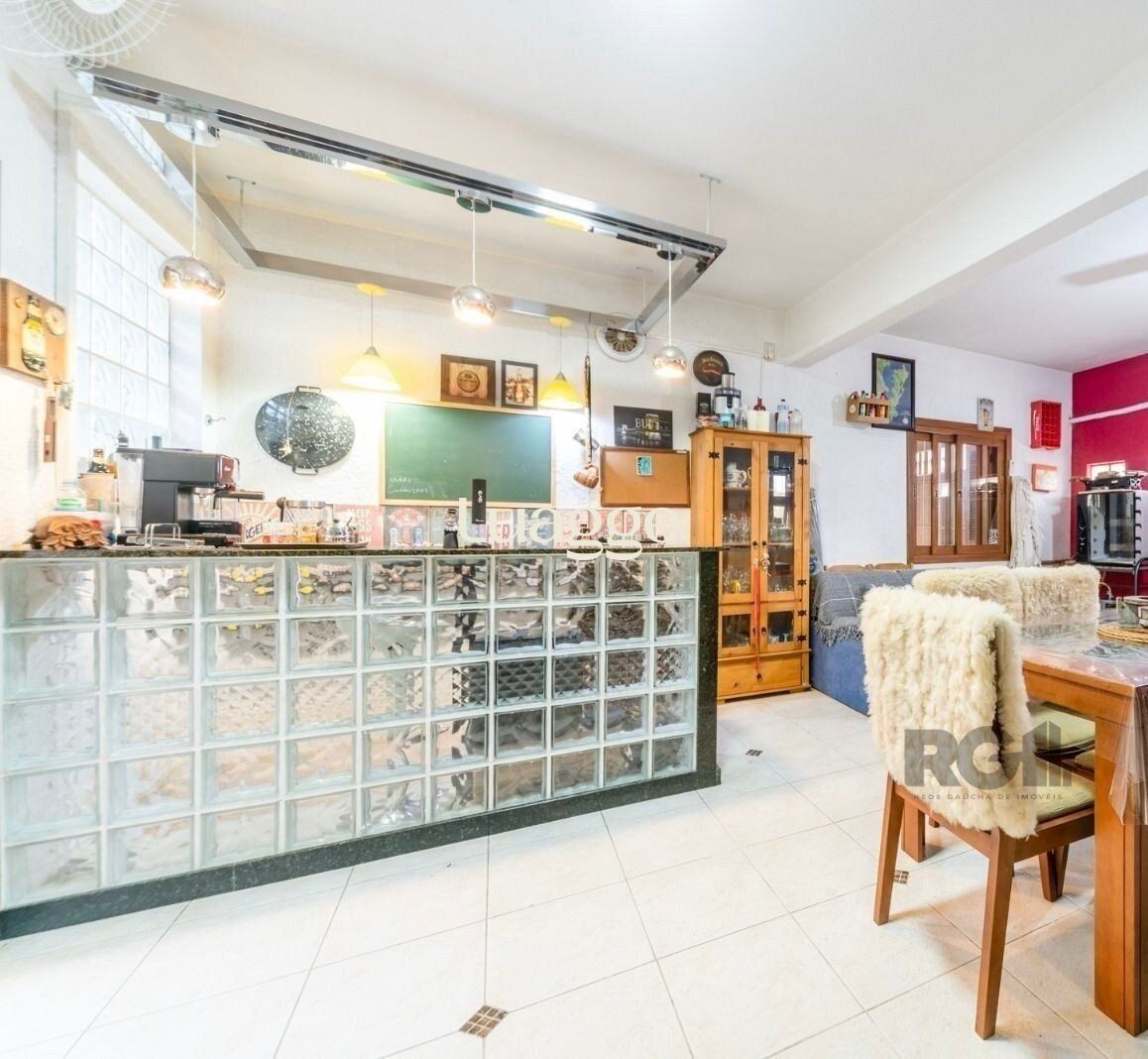 Casa à venda com 3 quartos, 271m² - Foto 6