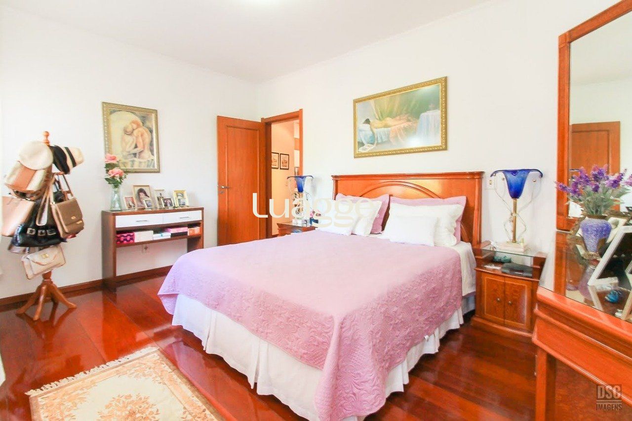 Casa à venda com 4 quartos, 380m² - Foto 20