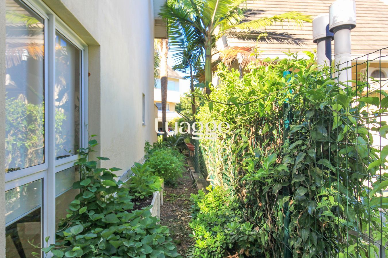 Casa de Condomínio à venda com 3 quartos, 300m² - Foto 9