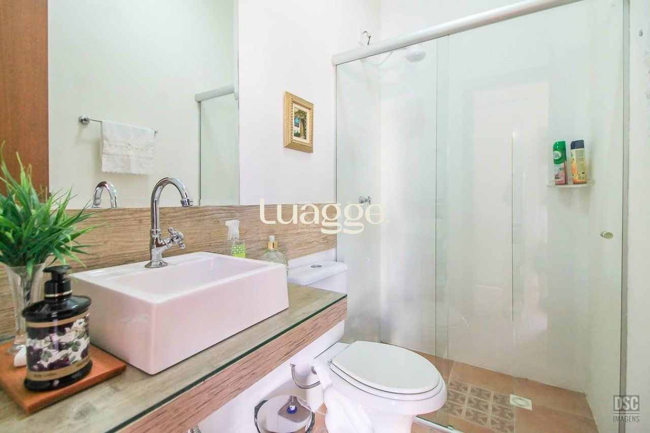 Casa à venda com 4 quartos, 380m² - Foto 10