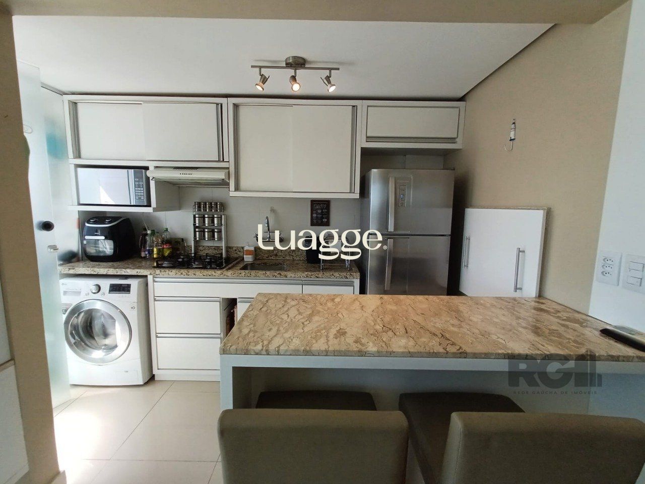 Apartamento à venda com 2 quartos, 69m² - Foto 5