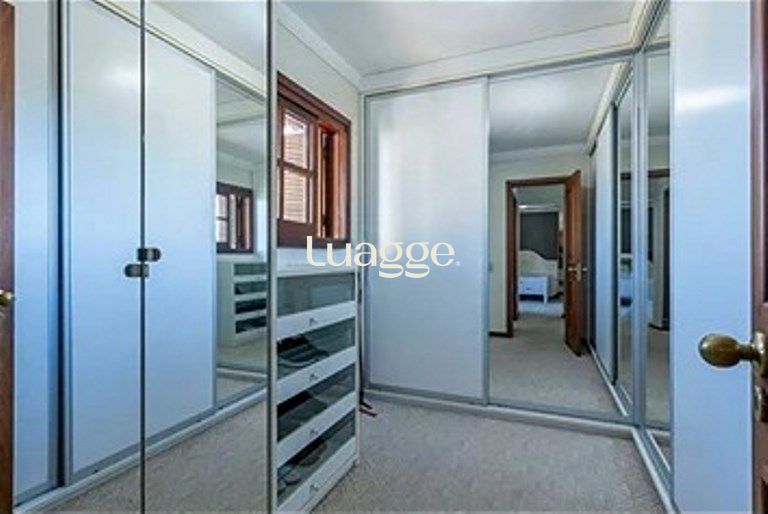 Casa à venda com 3 quartos, 284m² - Foto 8