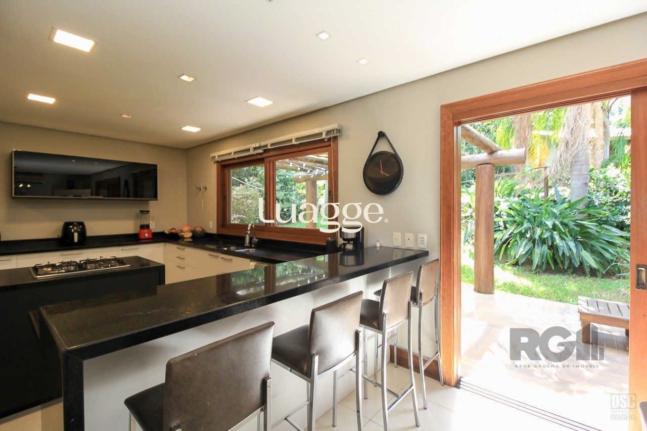 Casa de Condomínio à venda com 3 quartos, 249m² - Foto 13