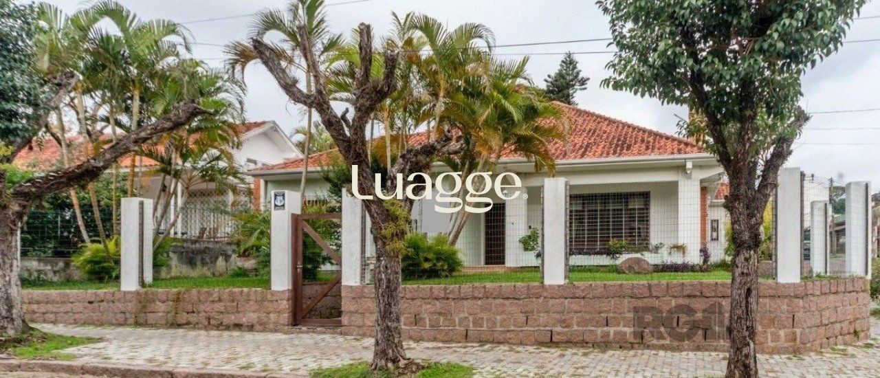 Casa à venda com 3 quartos, 271m² - Foto 2