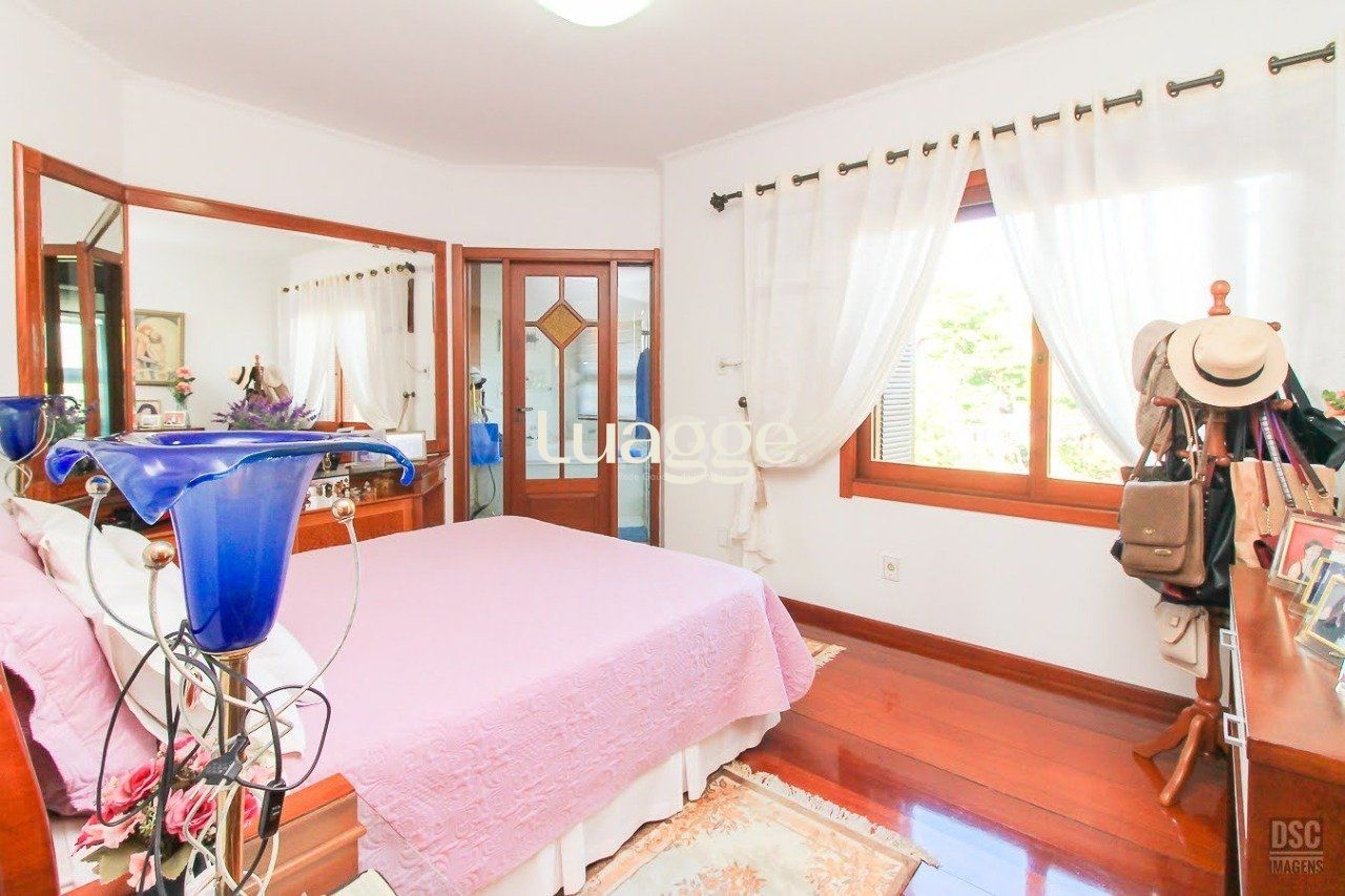 Casa à venda com 4 quartos, 380m² - Foto 19