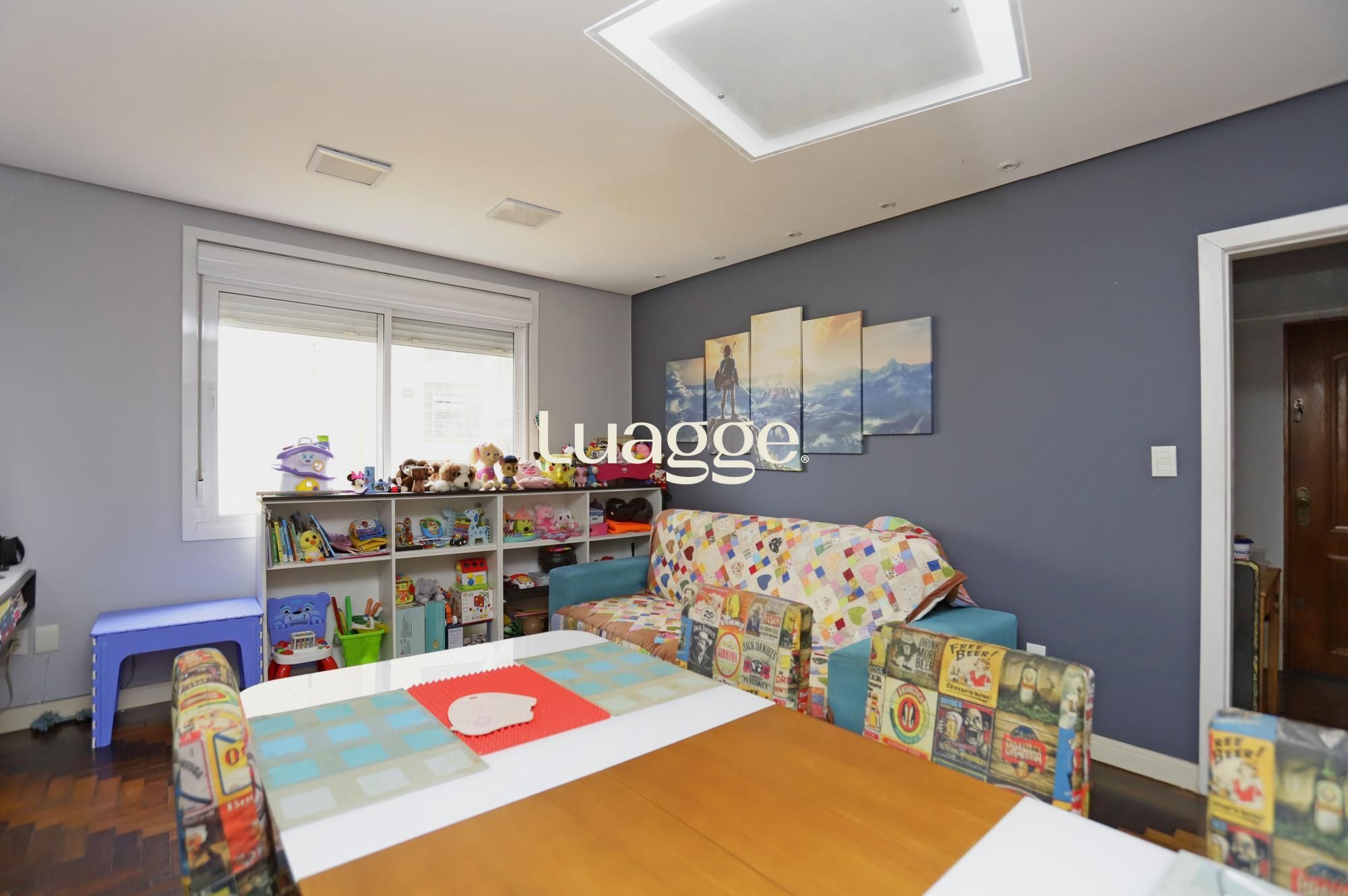 Apartamento à venda com 3 quartos, 87m² - Foto 2