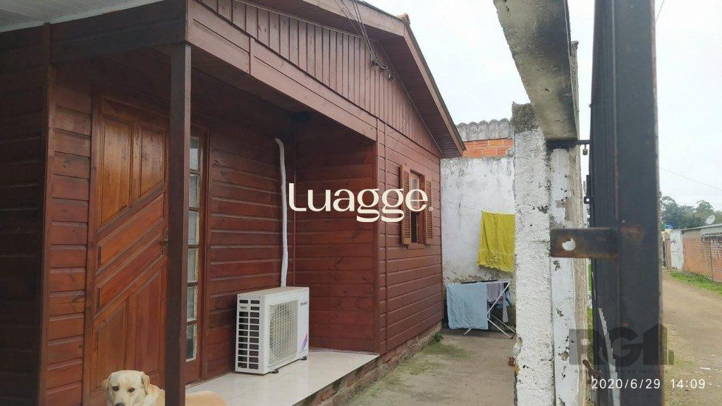 Casa à venda com 3 quartos, 49m² - Foto 1