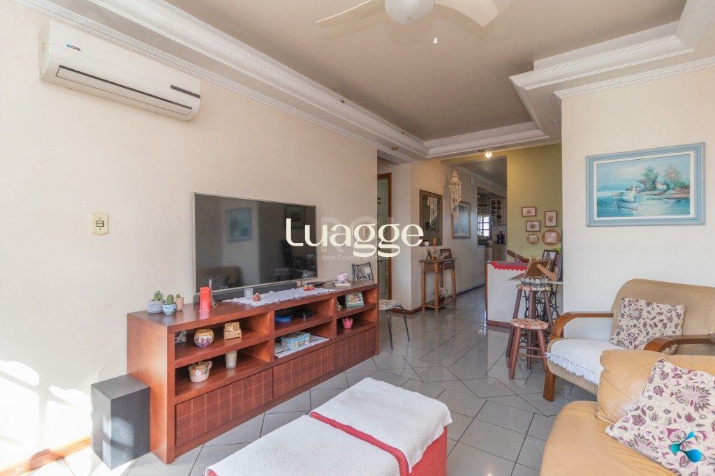 Casa à venda com 3 quartos, 274m² - Foto 4