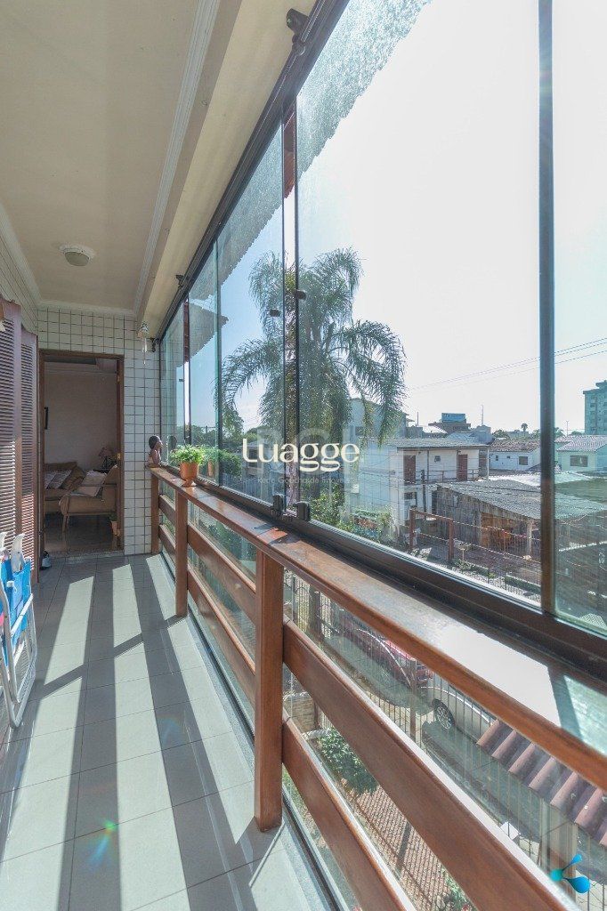 Casa à venda com 3 quartos, 274m² - Foto 8