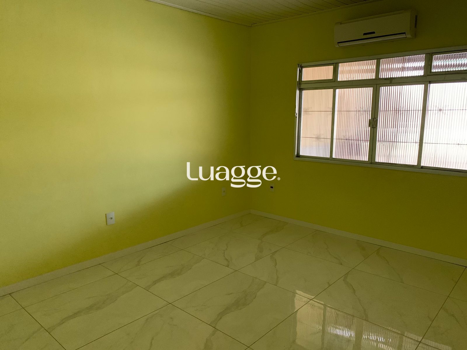 Casa à venda com 3 quartos, 54m² - Foto 18