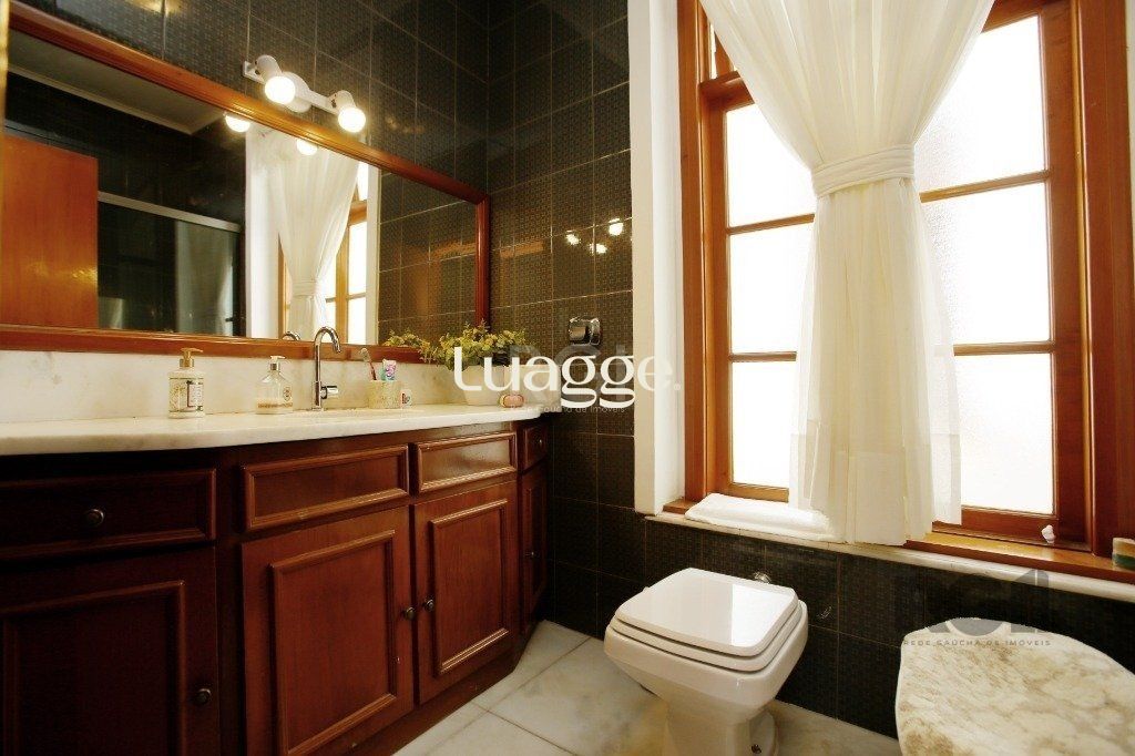 Casa à venda com 3 quartos, 241m² - Foto 36