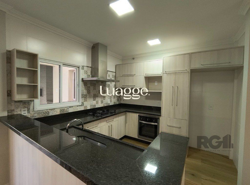 Casa de Condomínio à venda com 3 quartos, 172m² - Foto 1