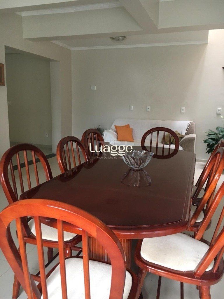 Casa à venda com 5 quartos, 243m² - Foto 9