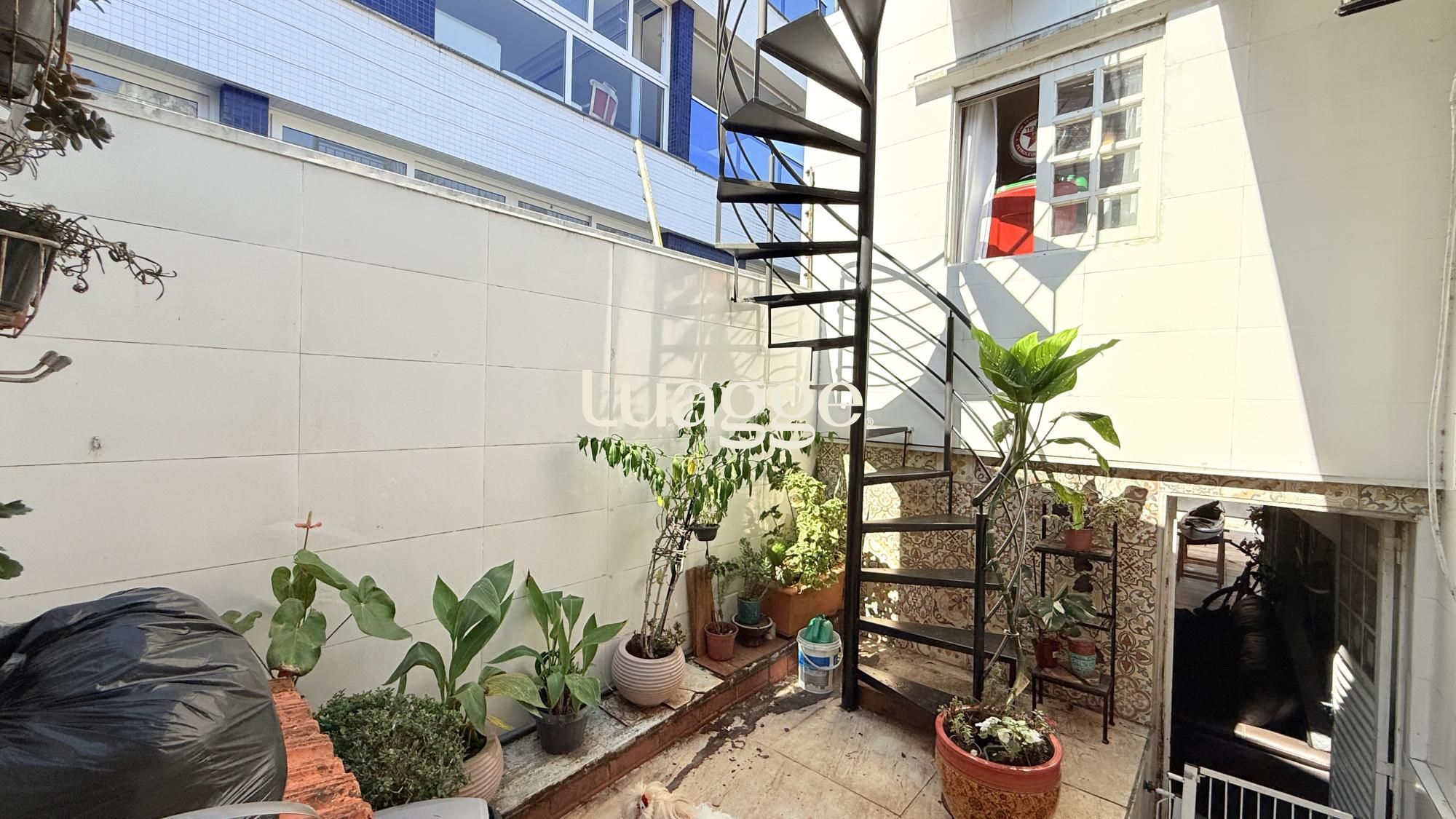 Casa à venda com 3 quartos, 279m² - Foto 23