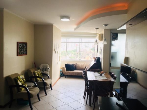 Apartamento à venda com 2 quartos, 70m² - Foto 4