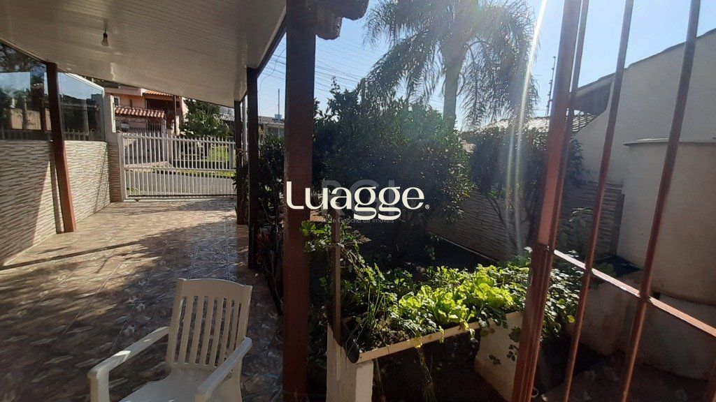 Casa à venda com 3 quartos, 98m² - Foto 2