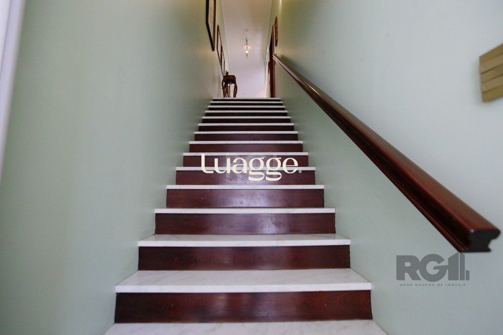 Casa à venda com 3 quartos, 241m² - Foto 7