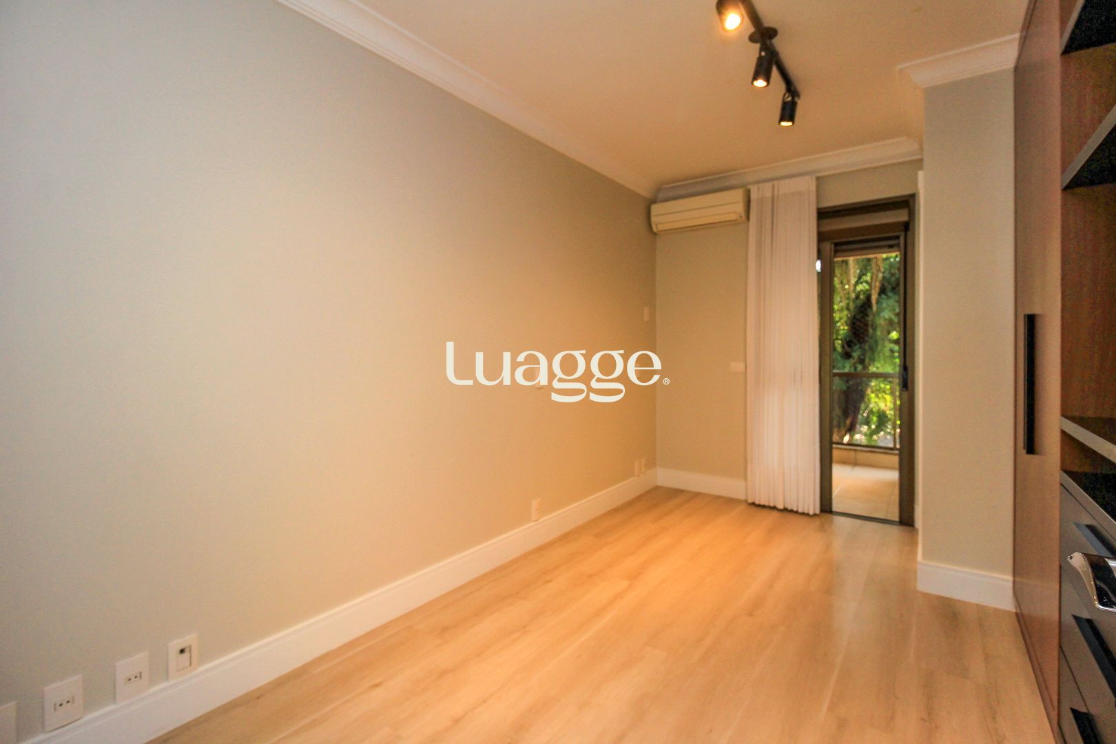 Apartamento à venda com 3 quartos, 206m² - Foto 39