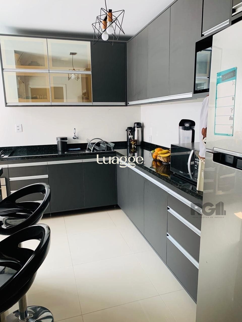 Apartamento à venda com 3 quartos, 97m² - Foto 4