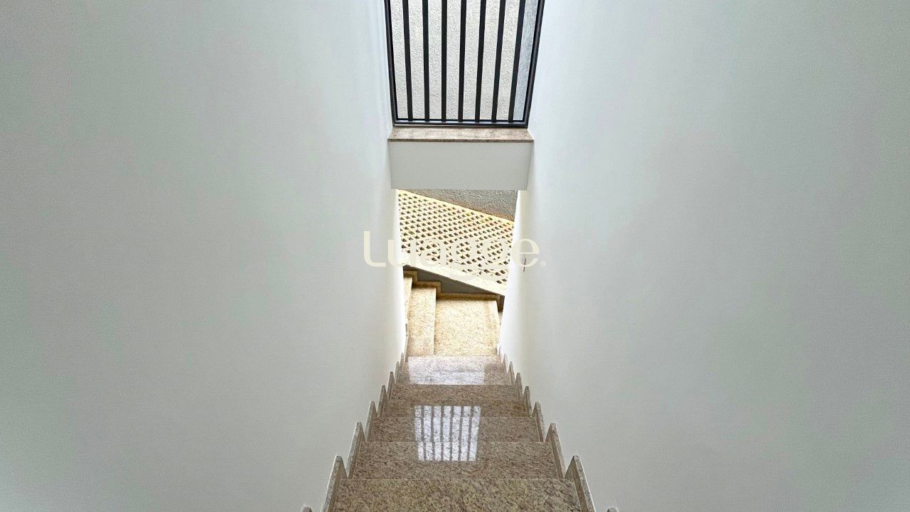 Casa de Condomínio à venda com 3 quartos, 225m² - Foto 10