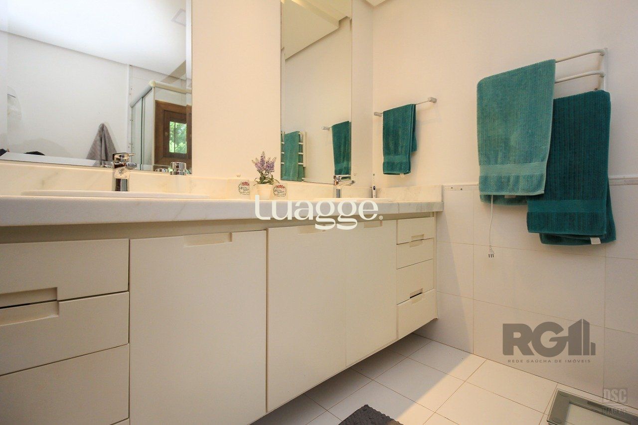 Casa de Condomínio à venda com 3 quartos, 249m² - Foto 28