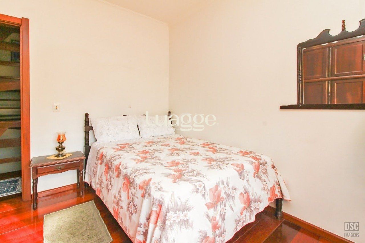 Casa à venda com 4 quartos, 380m² - Foto 24