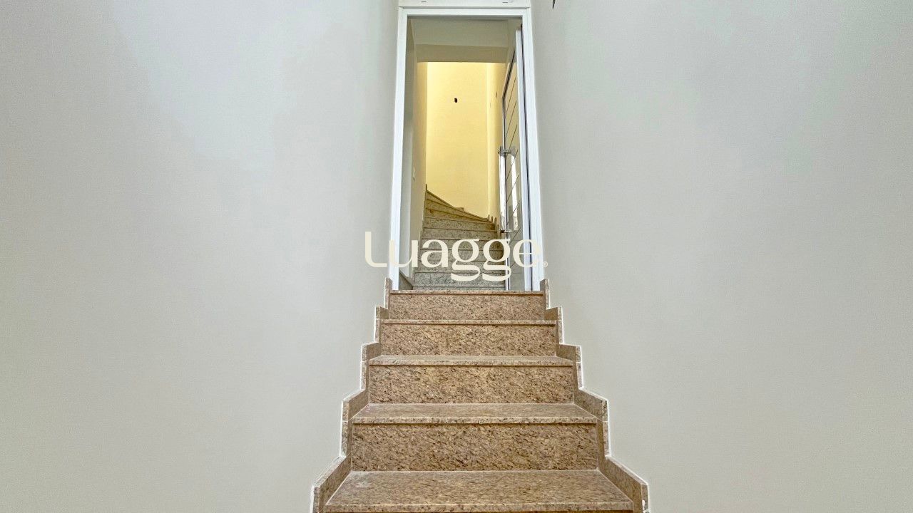 Casa de Condomínio à venda com 3 quartos, 225m² - Foto 9