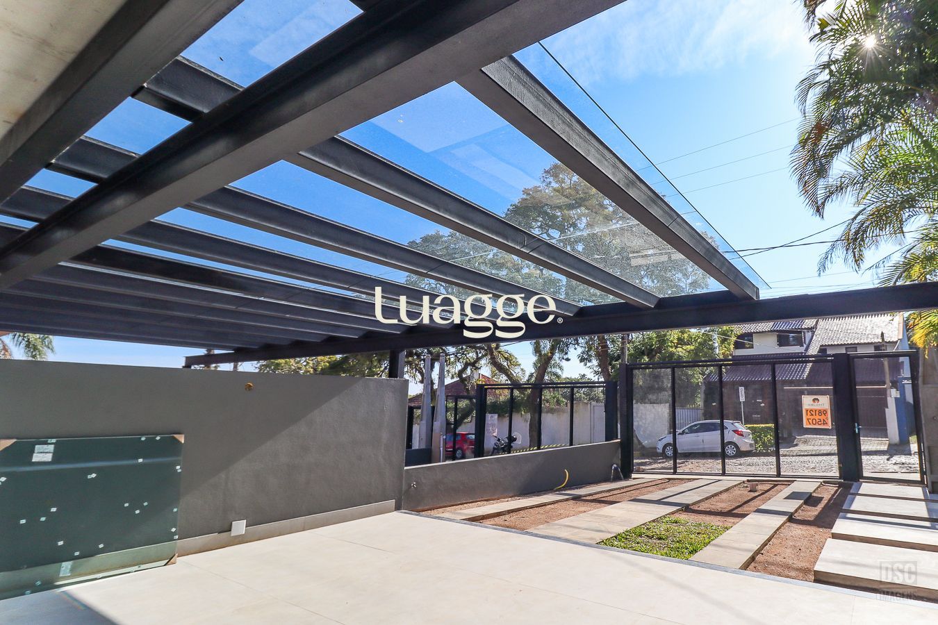 Casa à venda com 3 quartos, 178m² - Foto 1