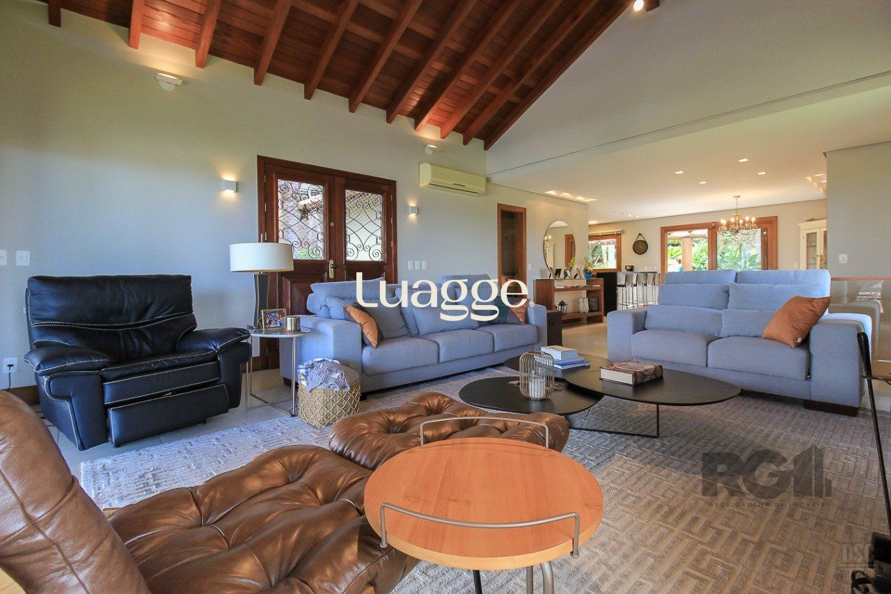 Casa de Condomínio à venda com 3 quartos, 249m² - Foto 3