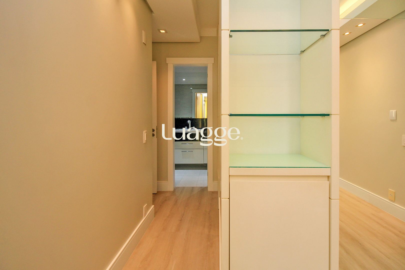 Apartamento à venda com 3 quartos, 206m² - Foto 29