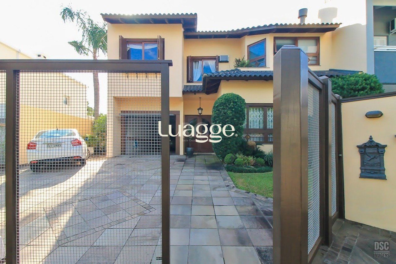 Casa à venda com 4 quartos, 380m² - Foto 2