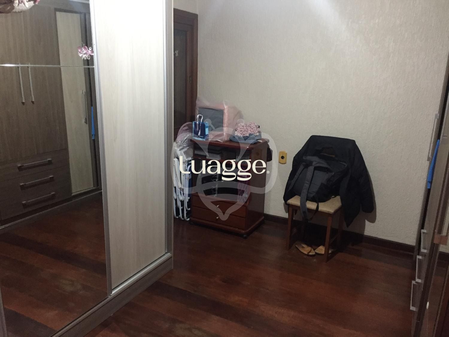 Casa à venda com 4 quartos, 267m² - Foto 4