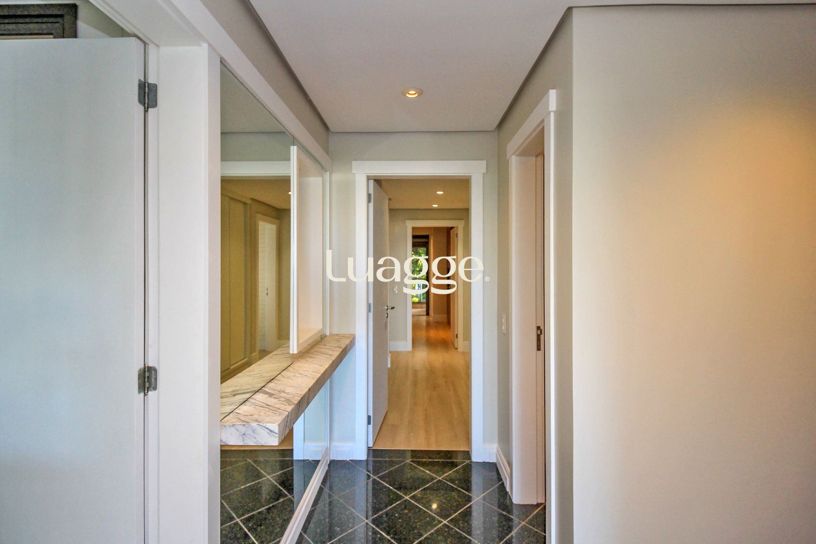Apartamento à venda com 3 quartos, 206m² - Foto 24