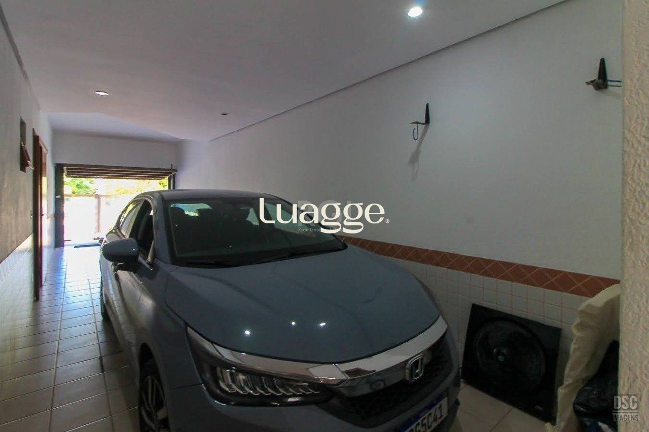 Casa à venda com 4 quartos, 380m² - Foto 42