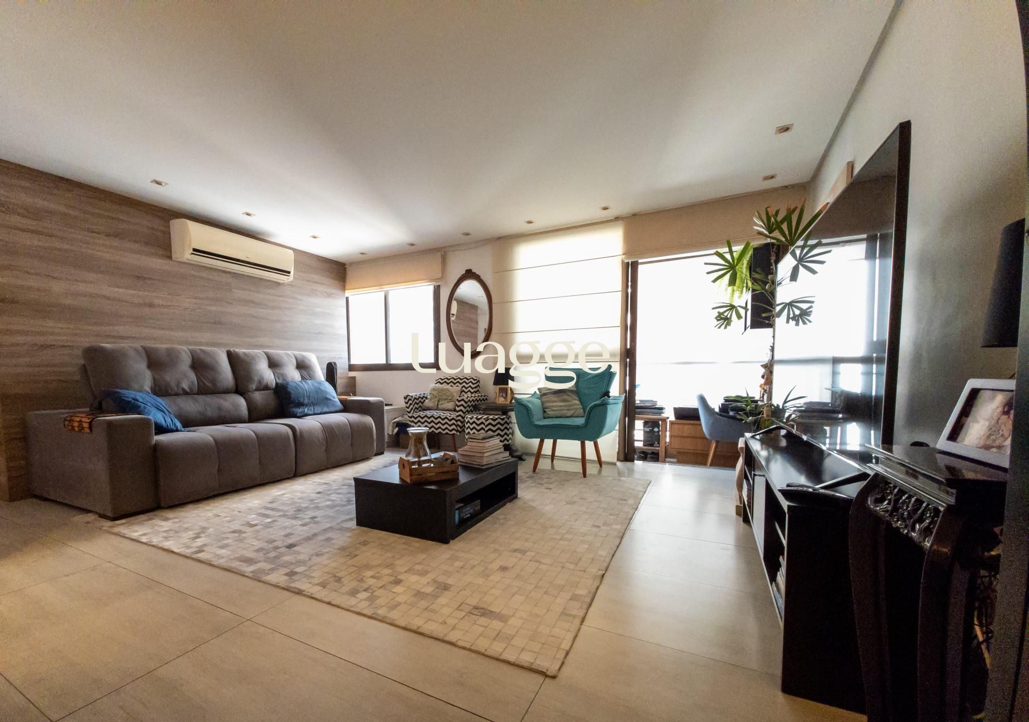 Apartamento à venda com 3 quartos, 84m² - Foto 2