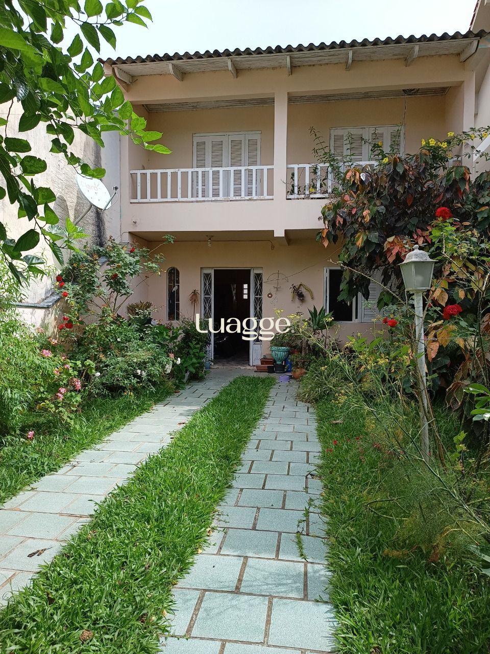 Sobrado, 3 quartos, 181 m² - Foto 1