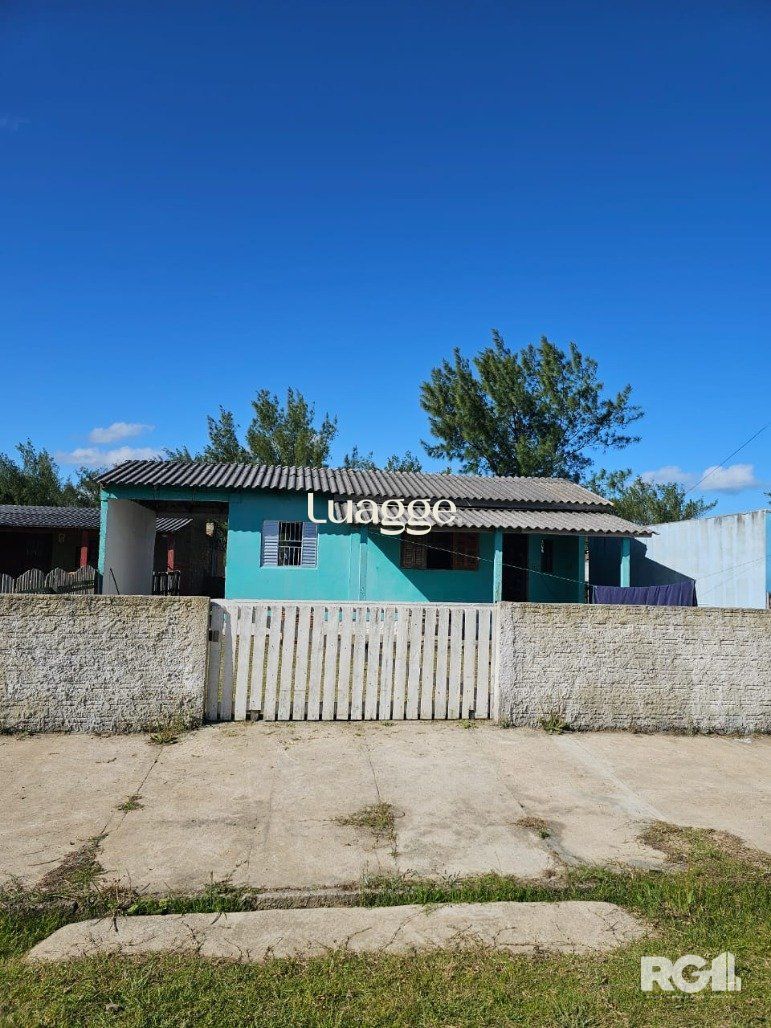 Casa à venda com 2 quartos, 65m² - Foto 2