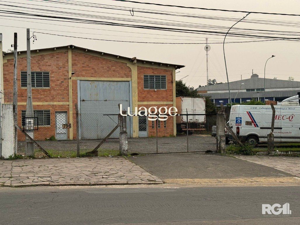 Depósito-Galpão-Armazém à venda, 256m² - Foto 1